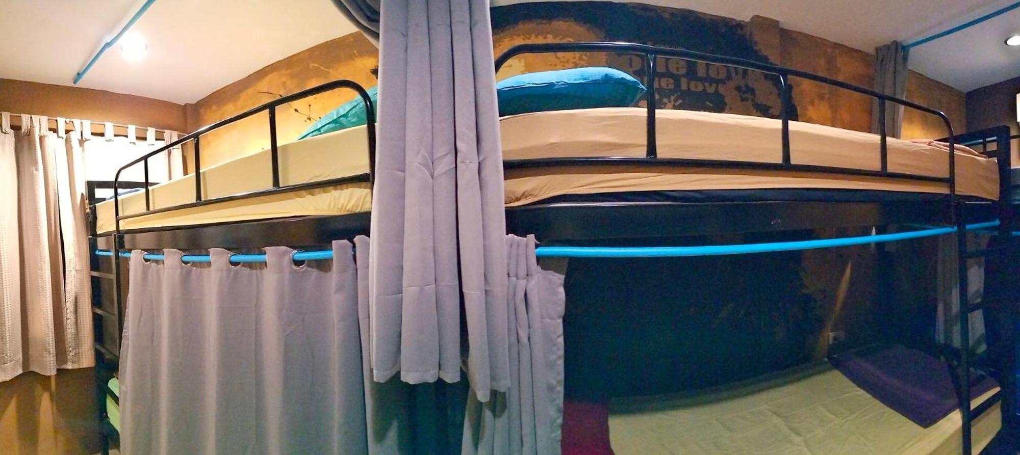 Wet! A Pool Party Hostel By Wild & Wandering 핫 린 객실 사진
